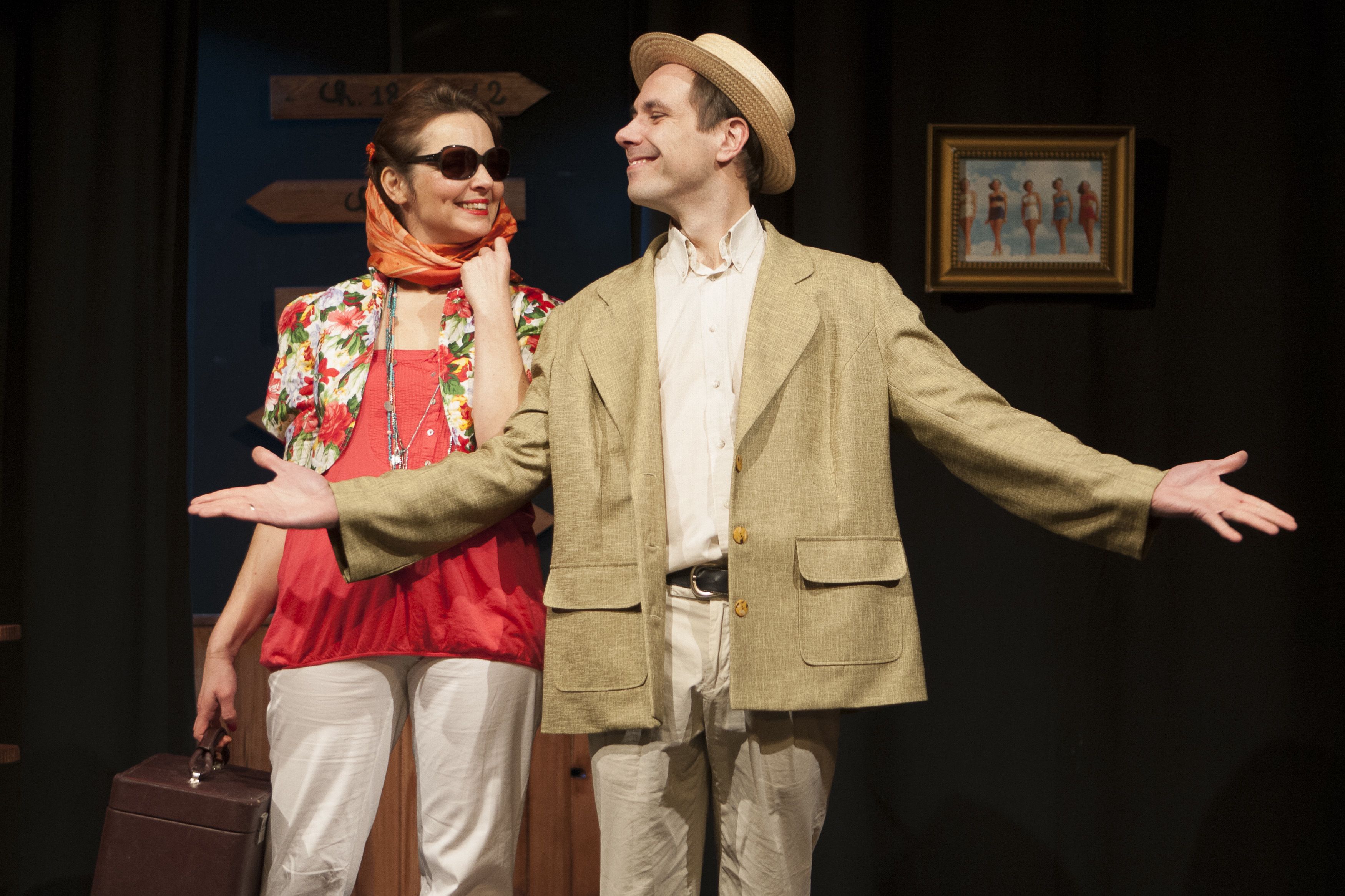 EFT130214HOMPHALOSHOTEL