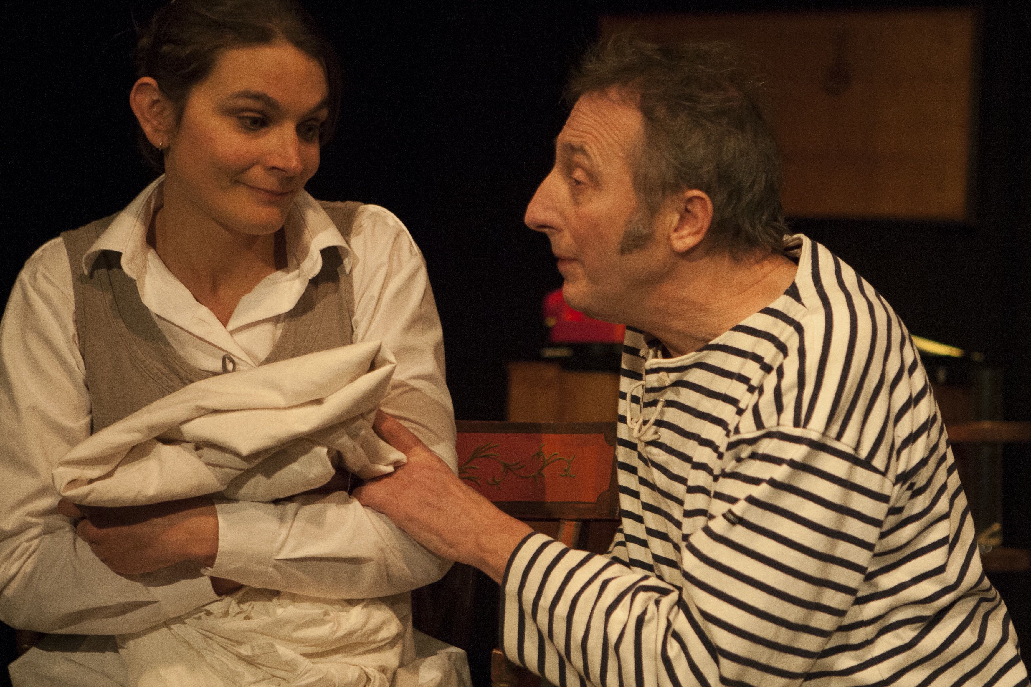 EFT130214HOMPHALOSHOTEL