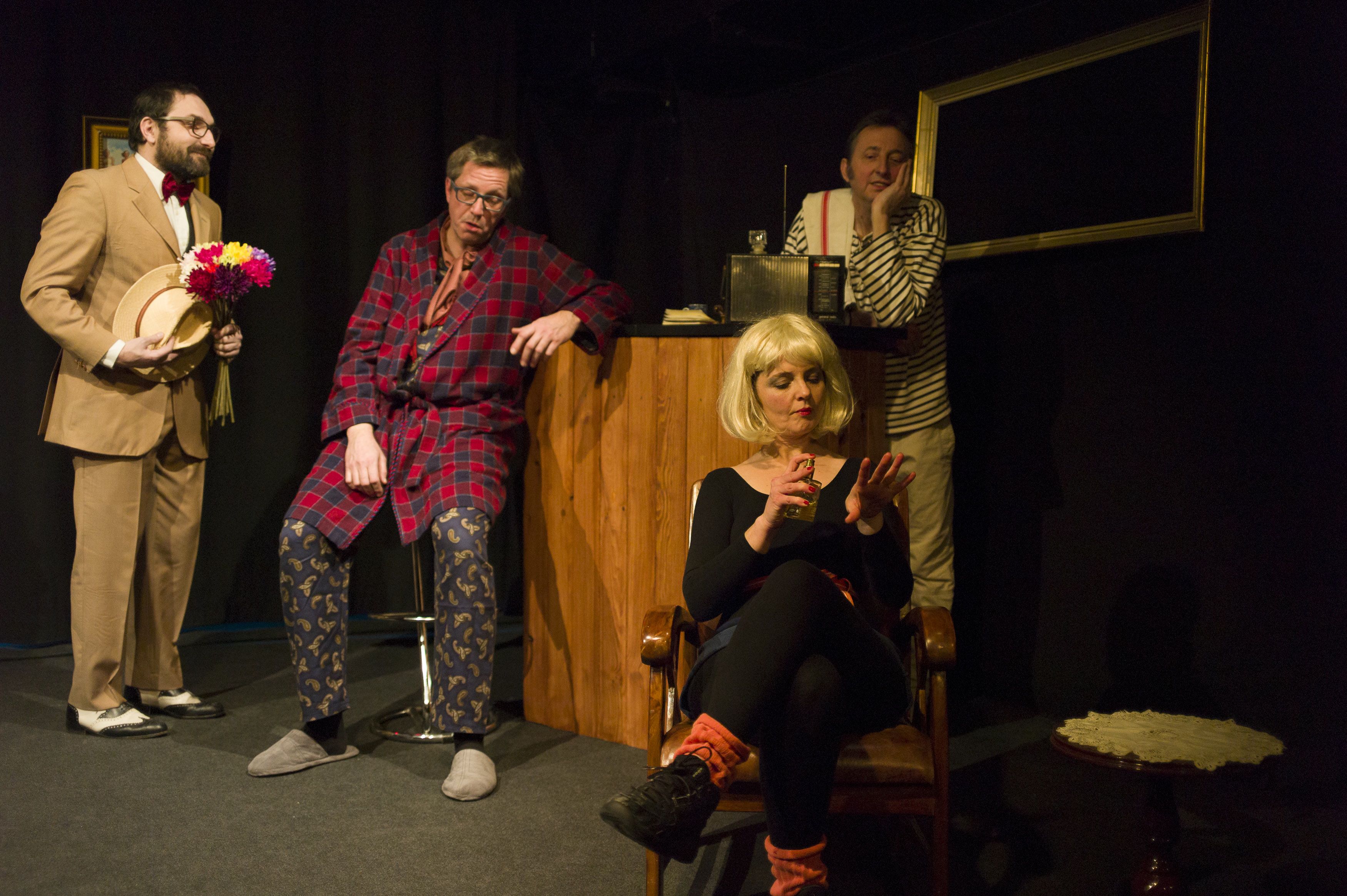 EFT130214HOMPHALOSHOTEL